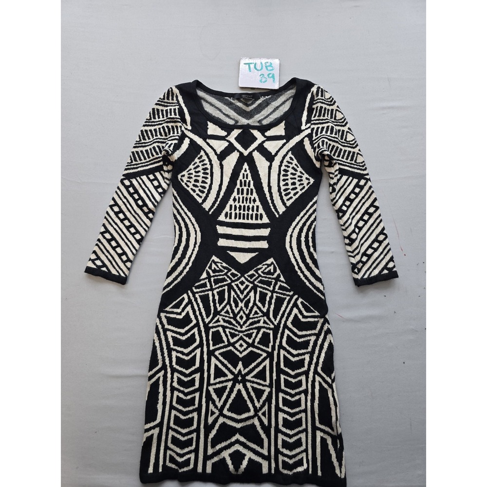 Forever 21 Womens Small Black White Geometric Tribal Knit Long Sleeve Mini Dress